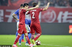 2-1，1-0！英超疯狂1夜！纽卡维拉不胜，积分榜更新：热刺排名18